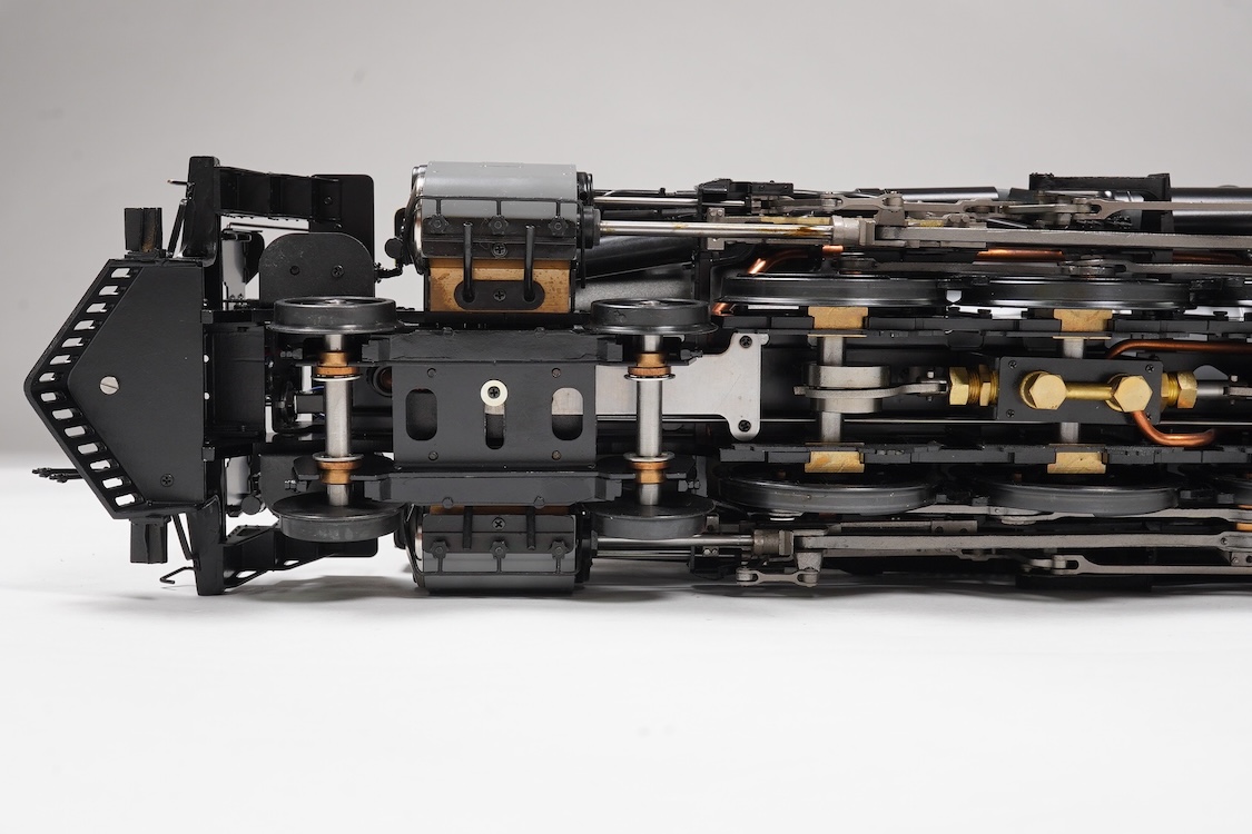 A Gauge One Aster Hobbies live steam Union Pacific Challenger 4-6-6-4 tender locomotive, 3977, the factory ‘Built Up’ version, spirit fired working four cylinder motion, with assembly instructions, operating instructions